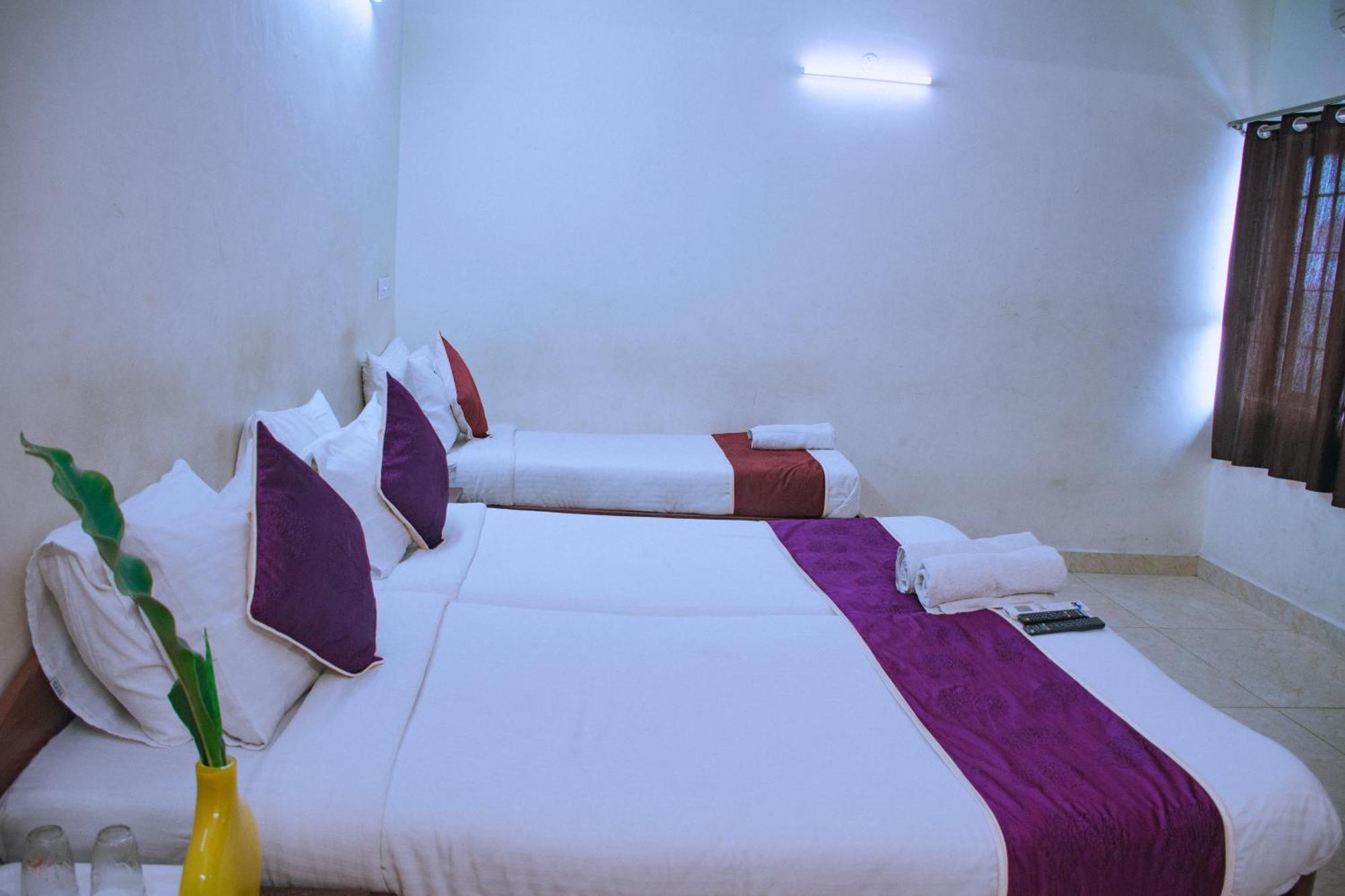 Naksha Tree Hotels Kishore Inn - Koyambedu Madras Buitenkant foto