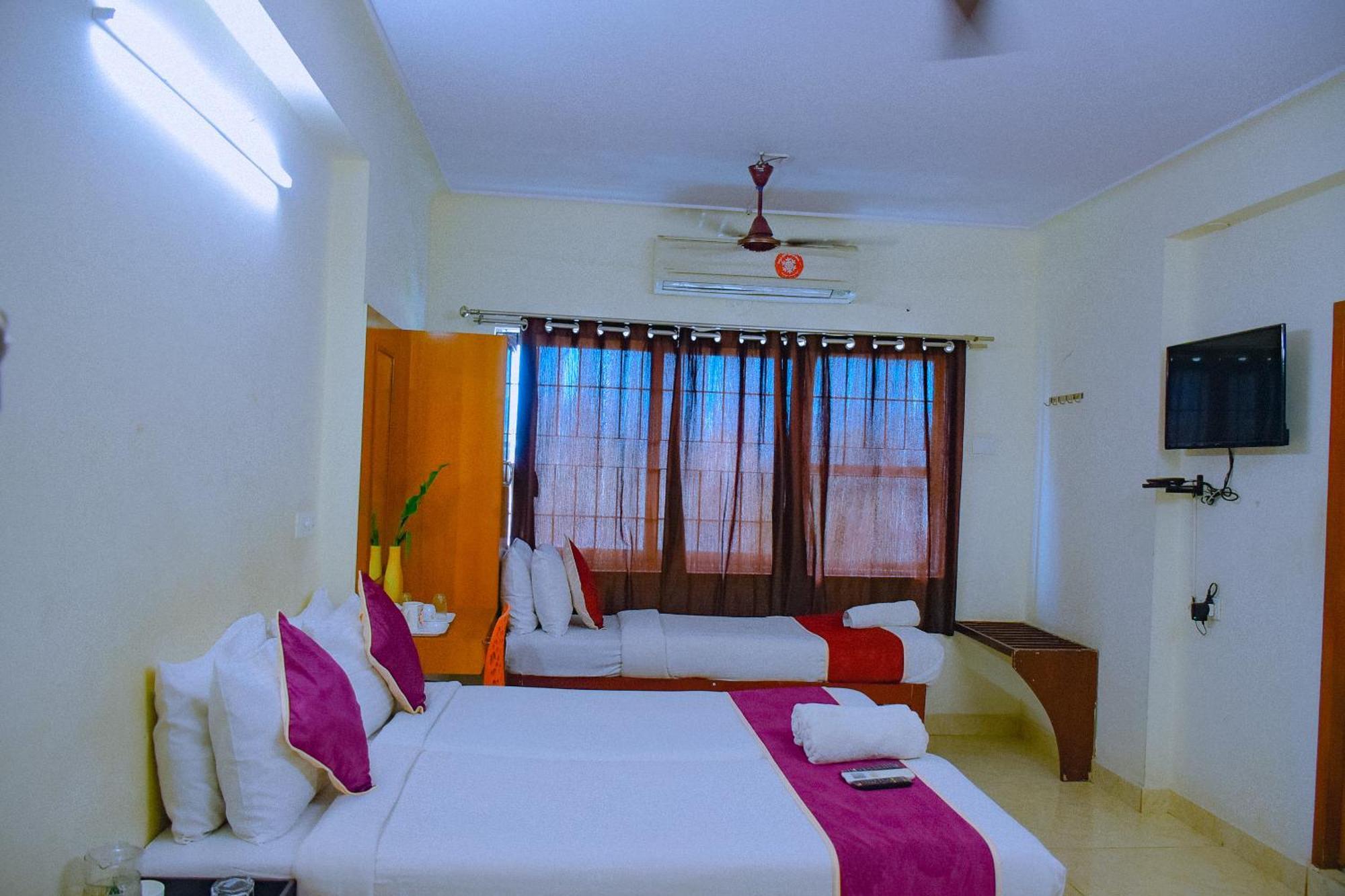 Naksha Tree Hotels Kishore Inn - Koyambedu Madras Buitenkant foto